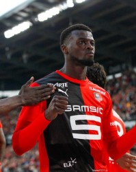  圣埃蒂安战平南特延续法甲中游稳定态势格局  