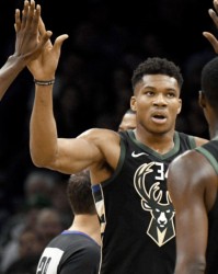  字母哥准三双雄鹿加时险胜公牛稳固东部第二