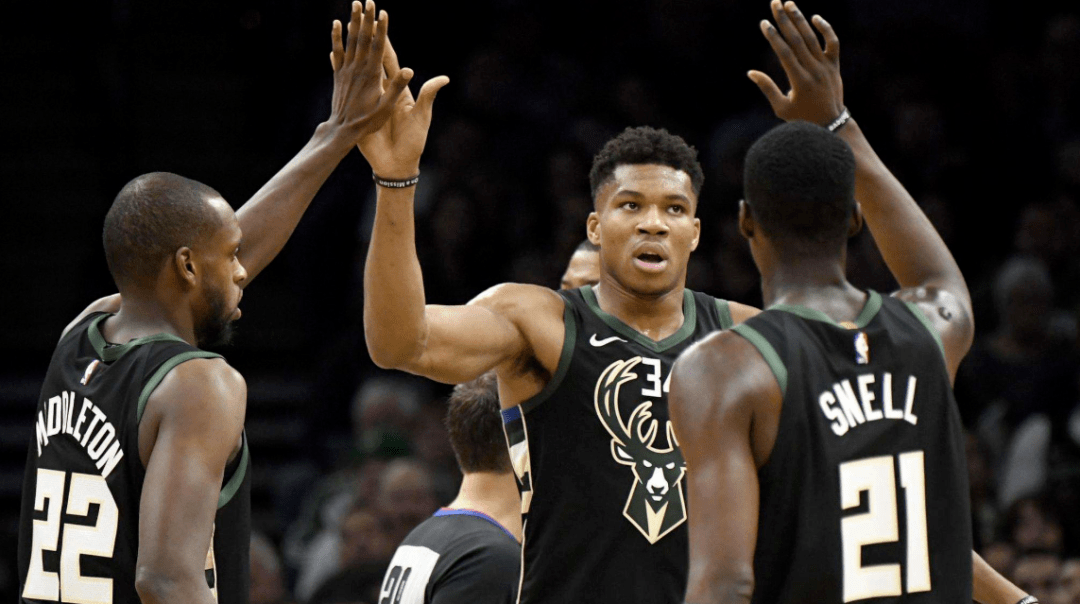  字母哥准三双雄鹿加时险胜公牛稳固东部第二